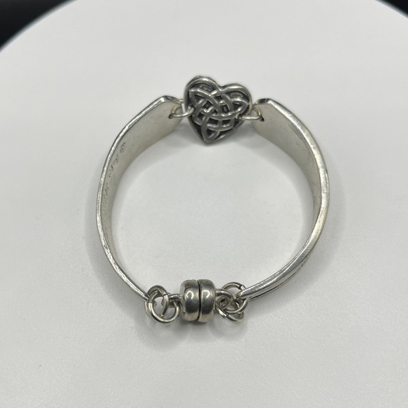 Celtic Trinity Knot Bracelet - Picture 5 of 5